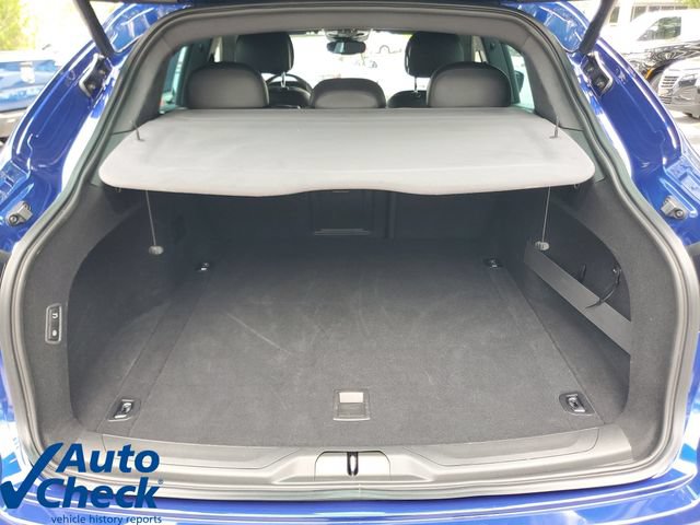 Used 2023 Maserati Levante GT AWD/4WD image 9