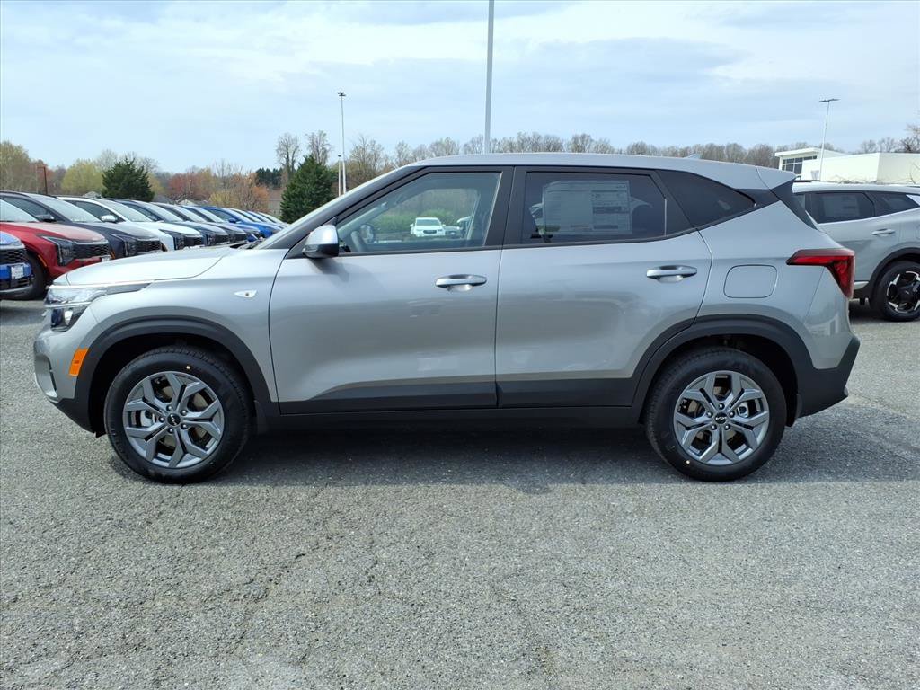 New 2026 Kia Seltos LX image 7