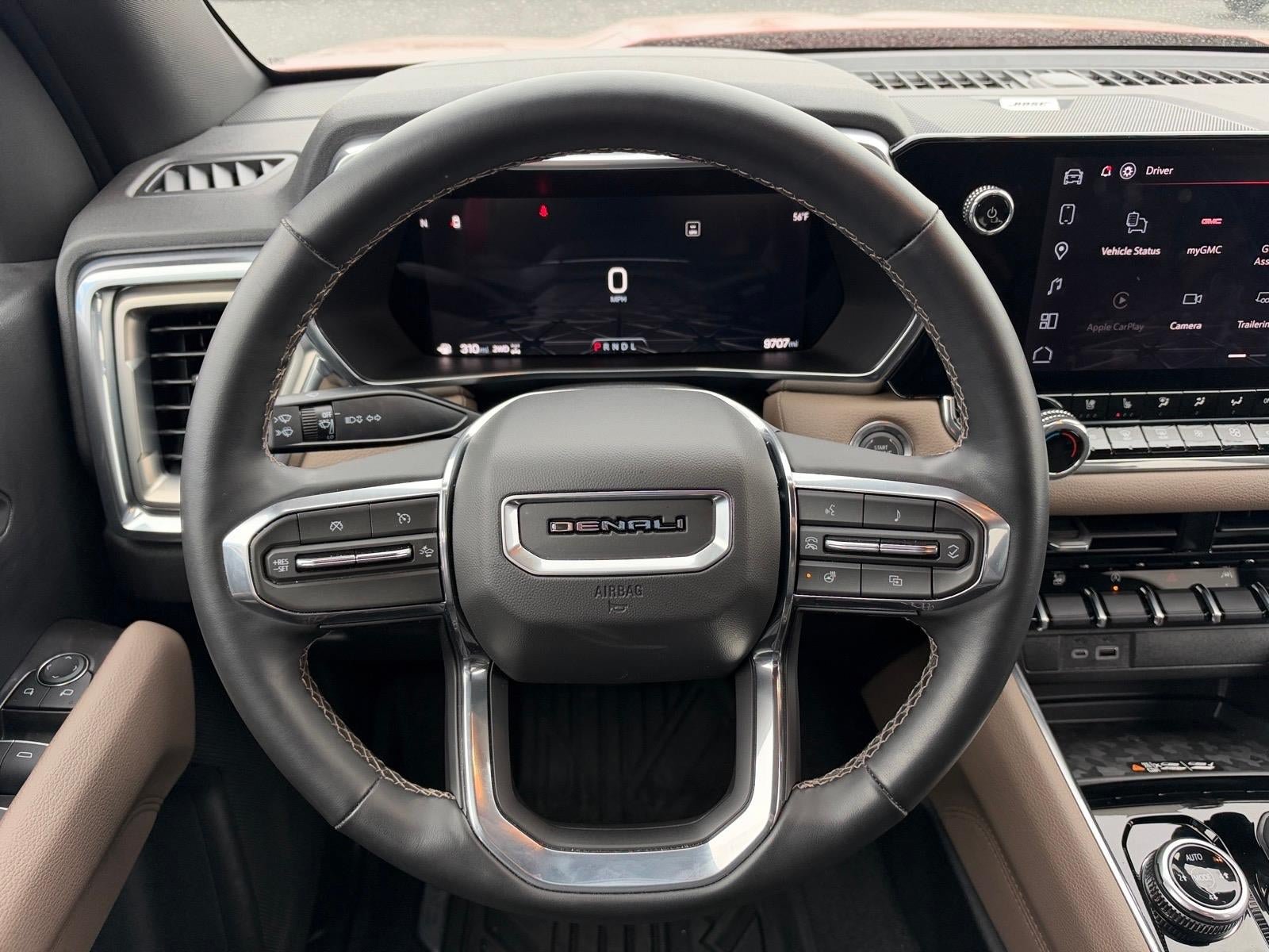 Used 2026 GMC Canyon Denali AWD/4WD image 8