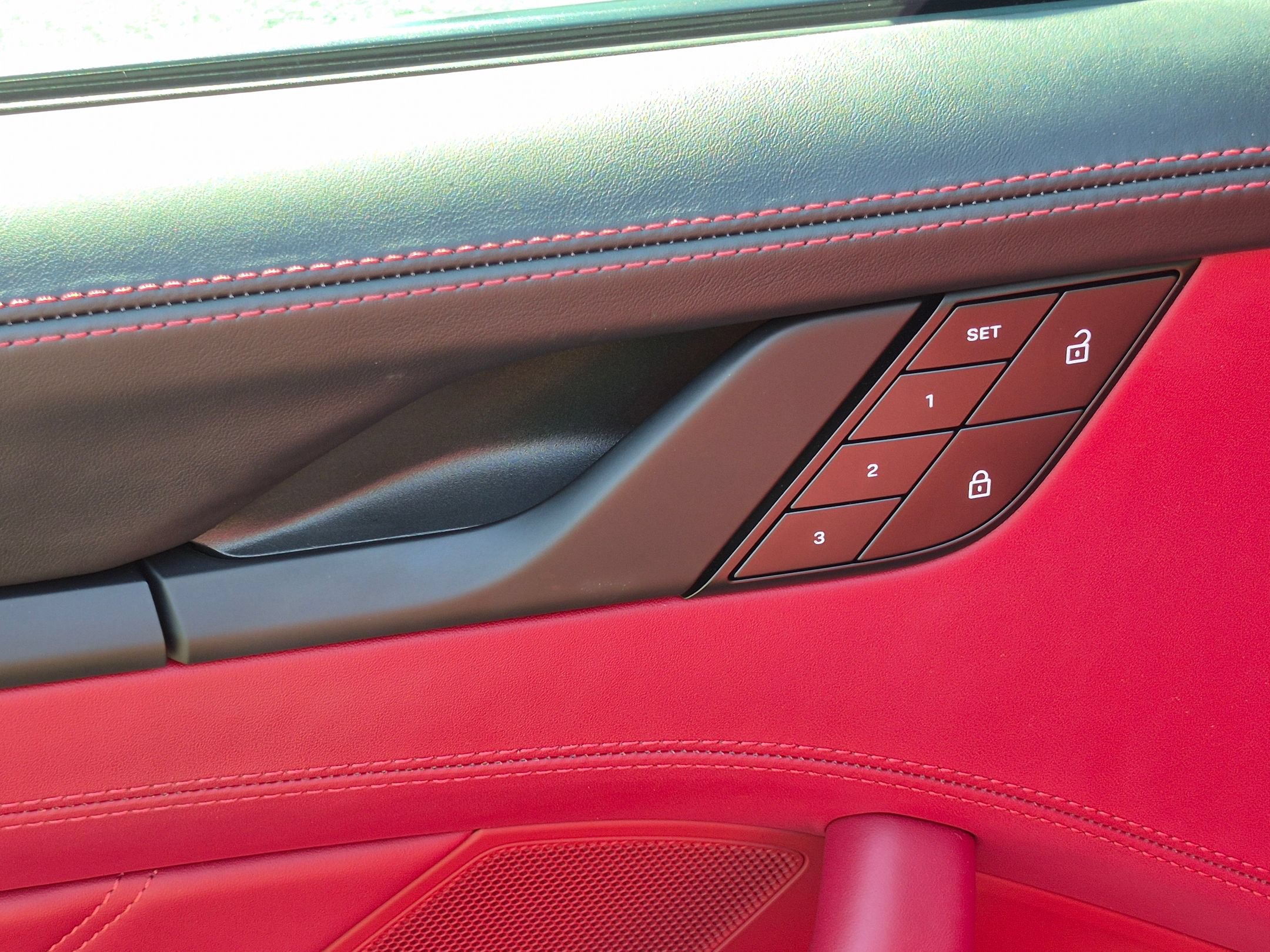 Certified 2024 Porsche 911 Targa 4 GTS AWD/4WD image 22