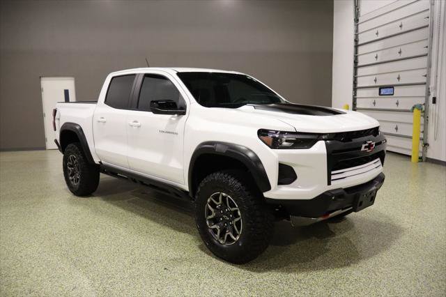 Used 2025 Chevrolet Colorado ZR2 image 1