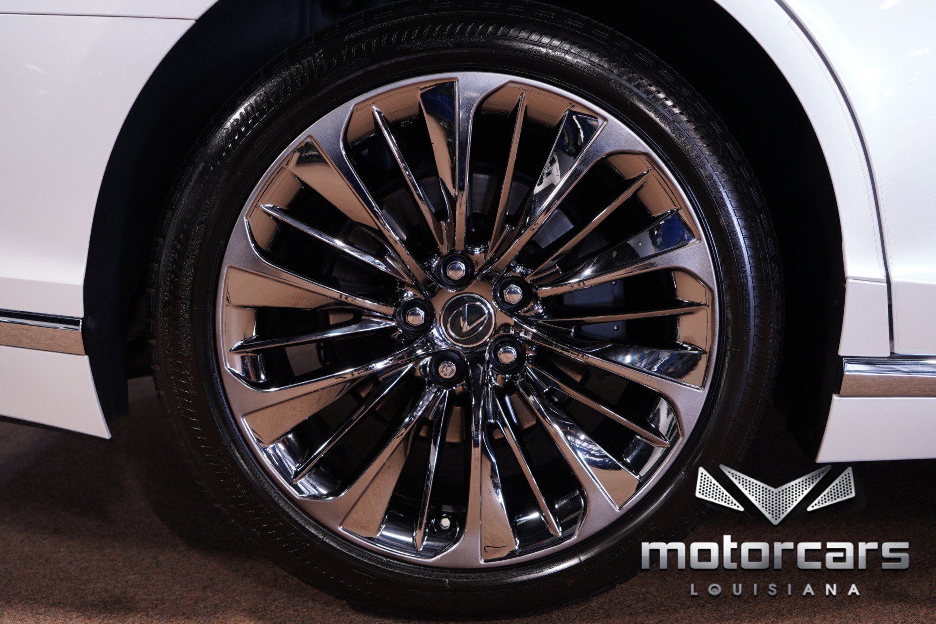 Used 2020 Lexus LS 500 w/ Accessory Package (Z2) RWD image 22