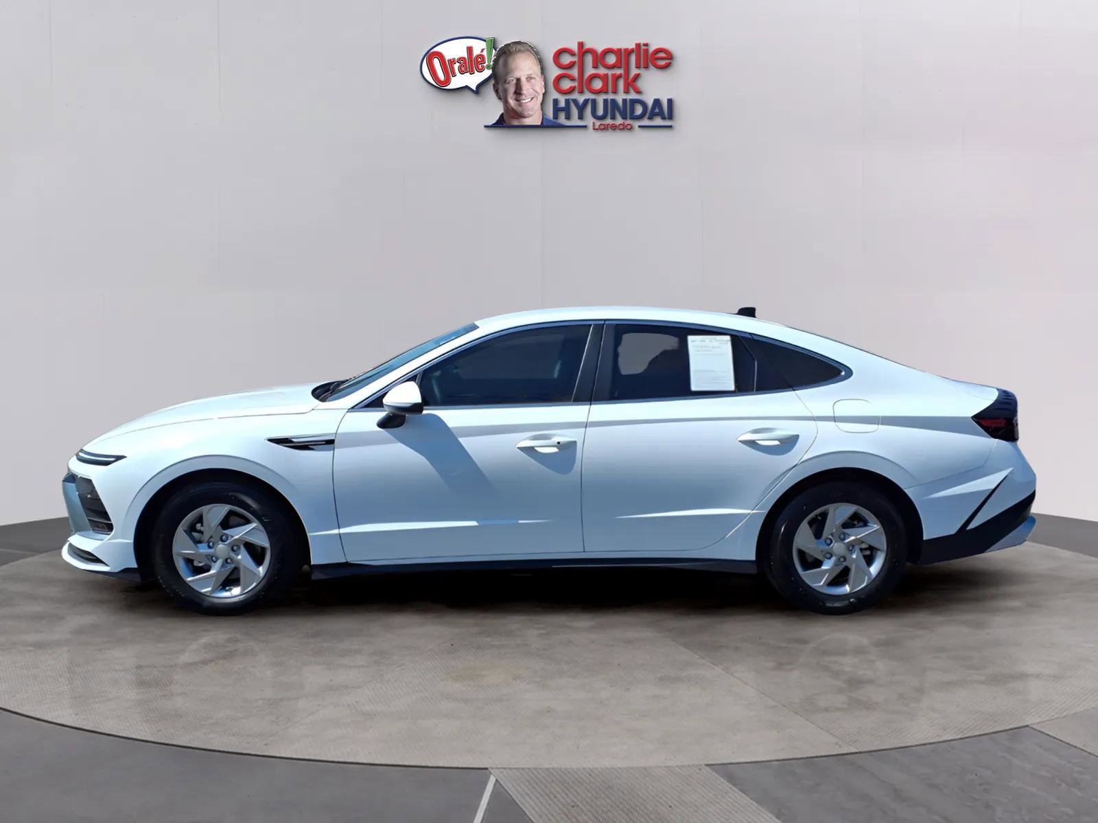 Certified 2025 Hyundai Sonata SE image 2