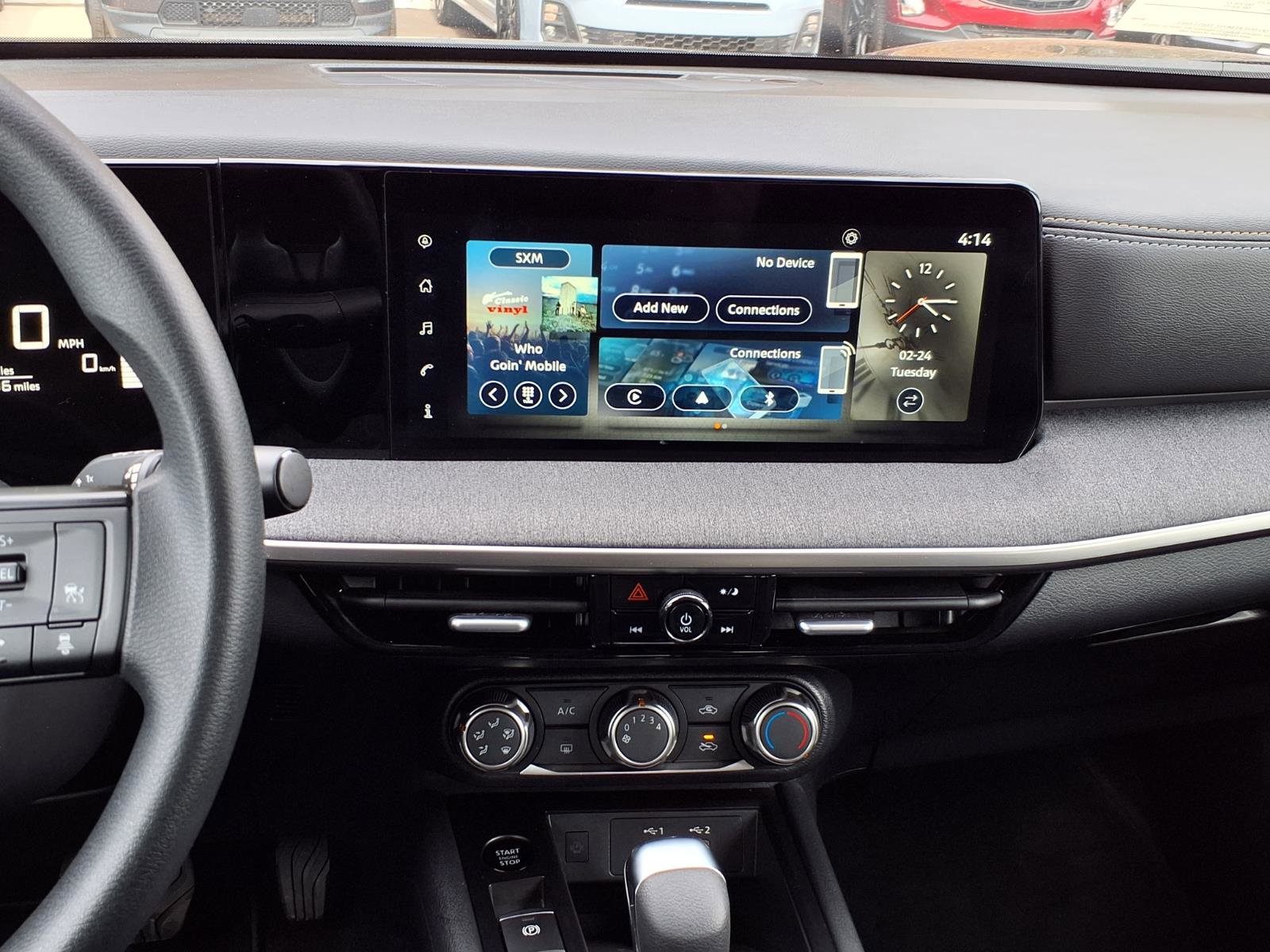 Certified 2025 Nissan Kicks SV image 15