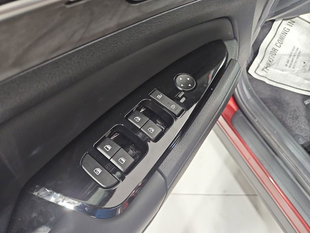 Used 2024 Kia Sportage X-Line w/ X-Line Premium Package image 12