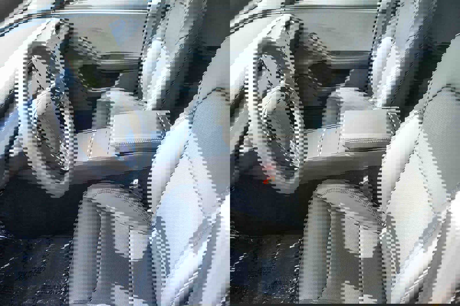 Used 2024 Tesla Model 3 Standard Range image 17