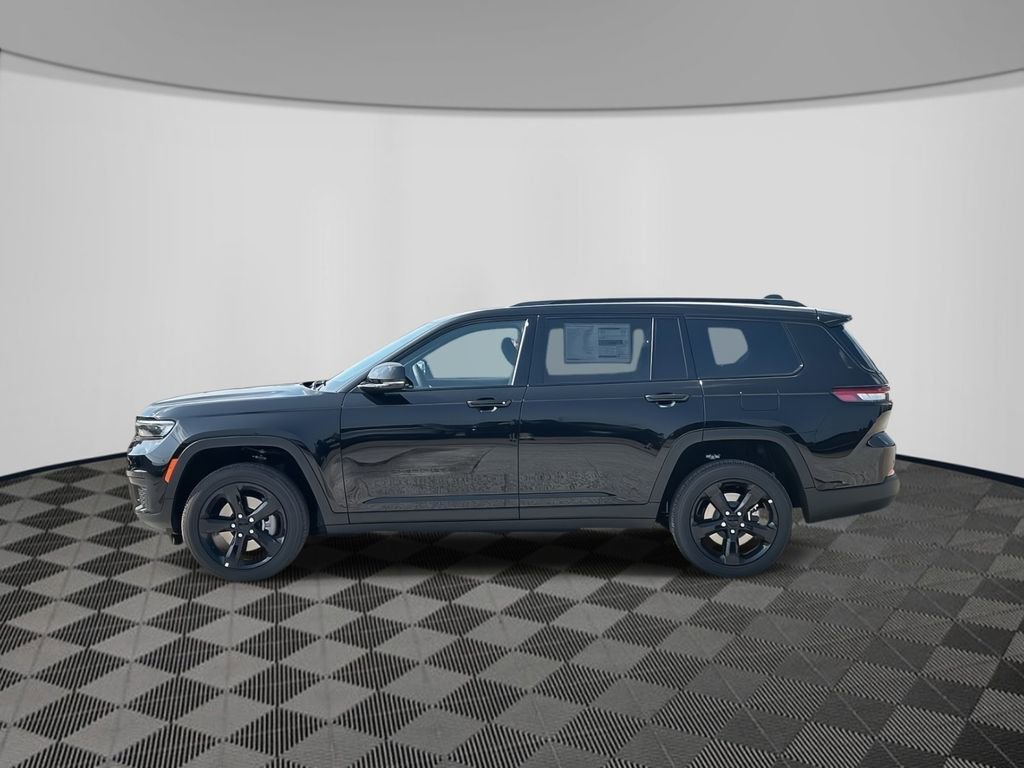 New 2025 Jeep Grand Cherokee L Altitude image 2