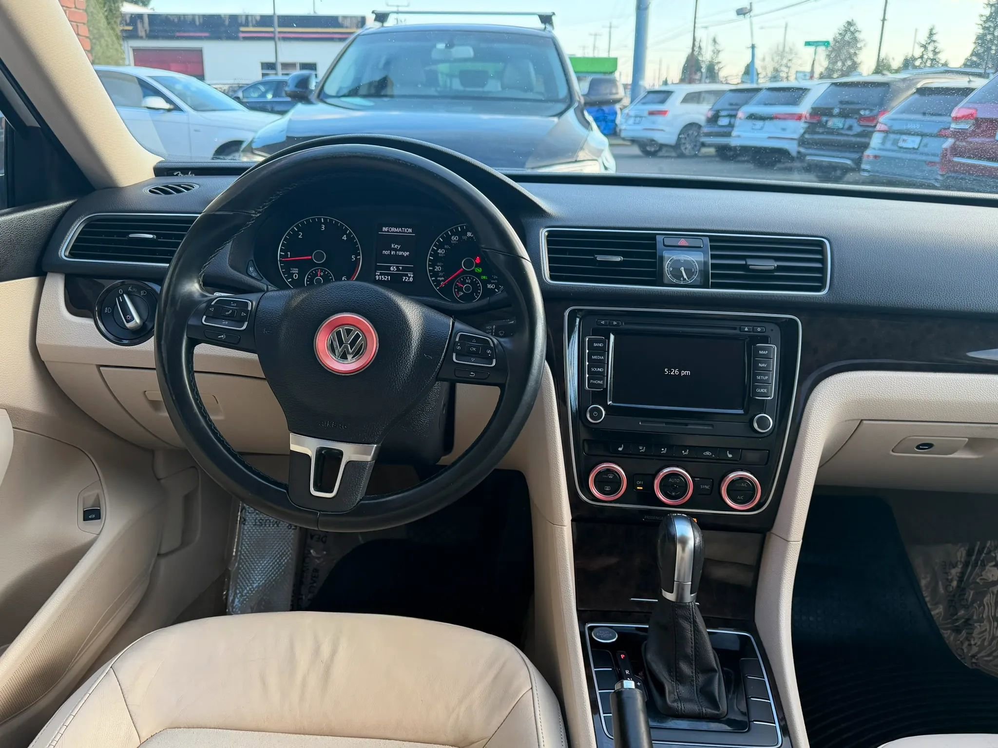 Used 2014 Volkswagen Passat TDI SEL Premium image 16