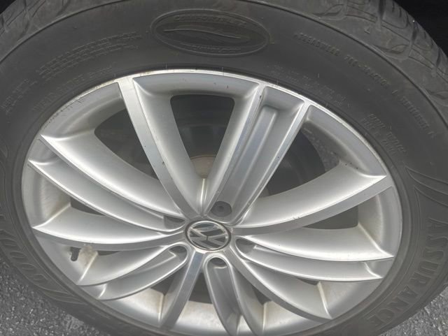 Used 2013 Volkswagen Tiguan SE AWD/4WD image 11