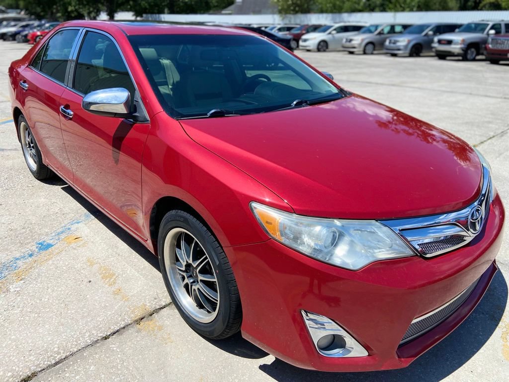 Used 2013 Toyota Camry XLE FWD image 7