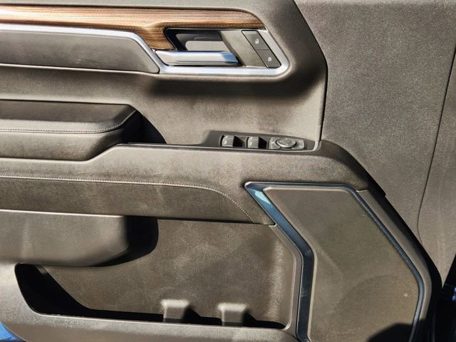 Used 2023 Chevrolet Silverado 1500 LT AWD/4WD image 22