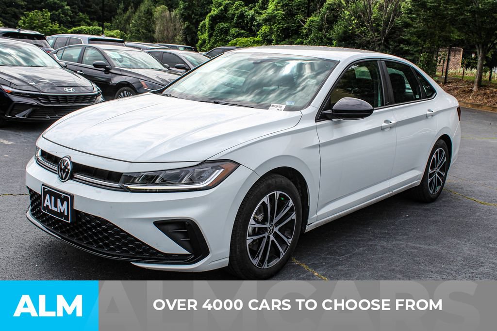 Used 2025 Volkswagen Jetta Sport FWD image 3
