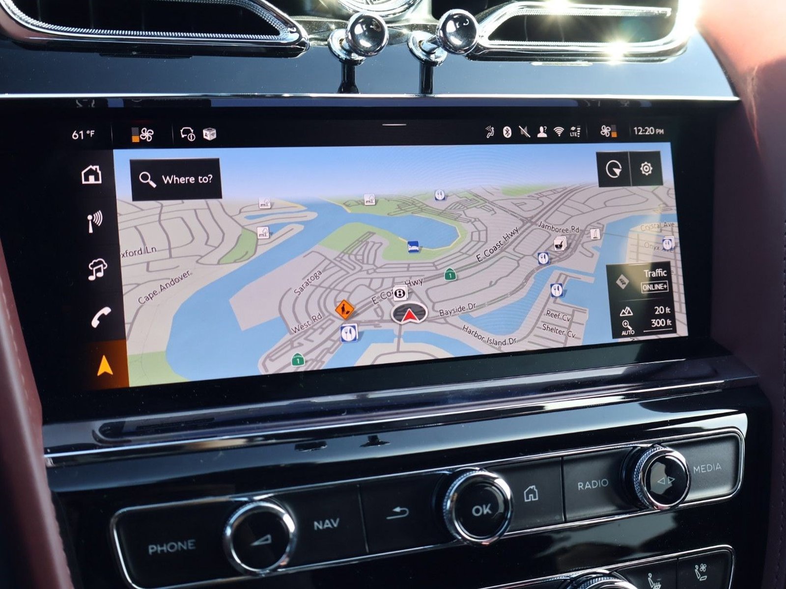 Certified 2025 Bentley Bentayga image 18