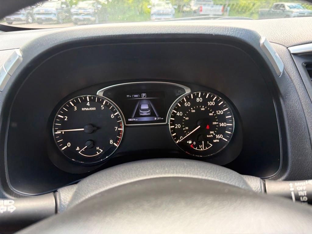 Used 2016 Nissan Pathfinder SV w/ SV Cold Weather Package AWD/4WD image 17