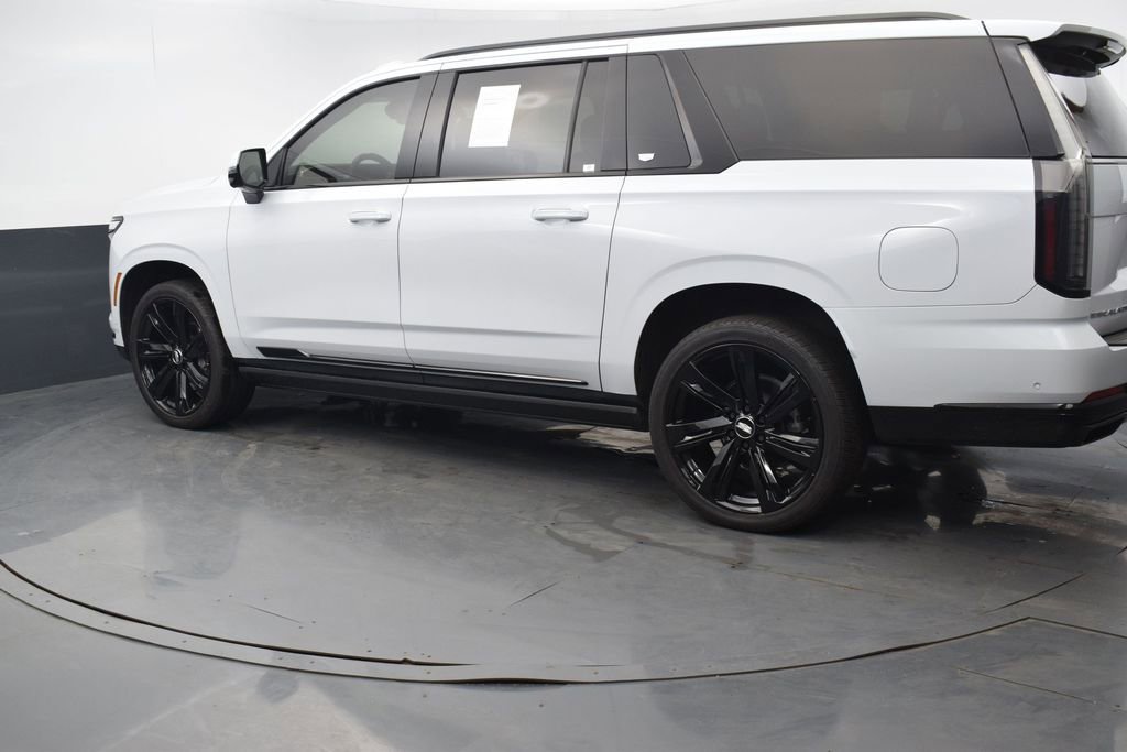 Certified 2026 Cadillac Escalade ESV Sport w/ Touring Package AWD/4WD image 3