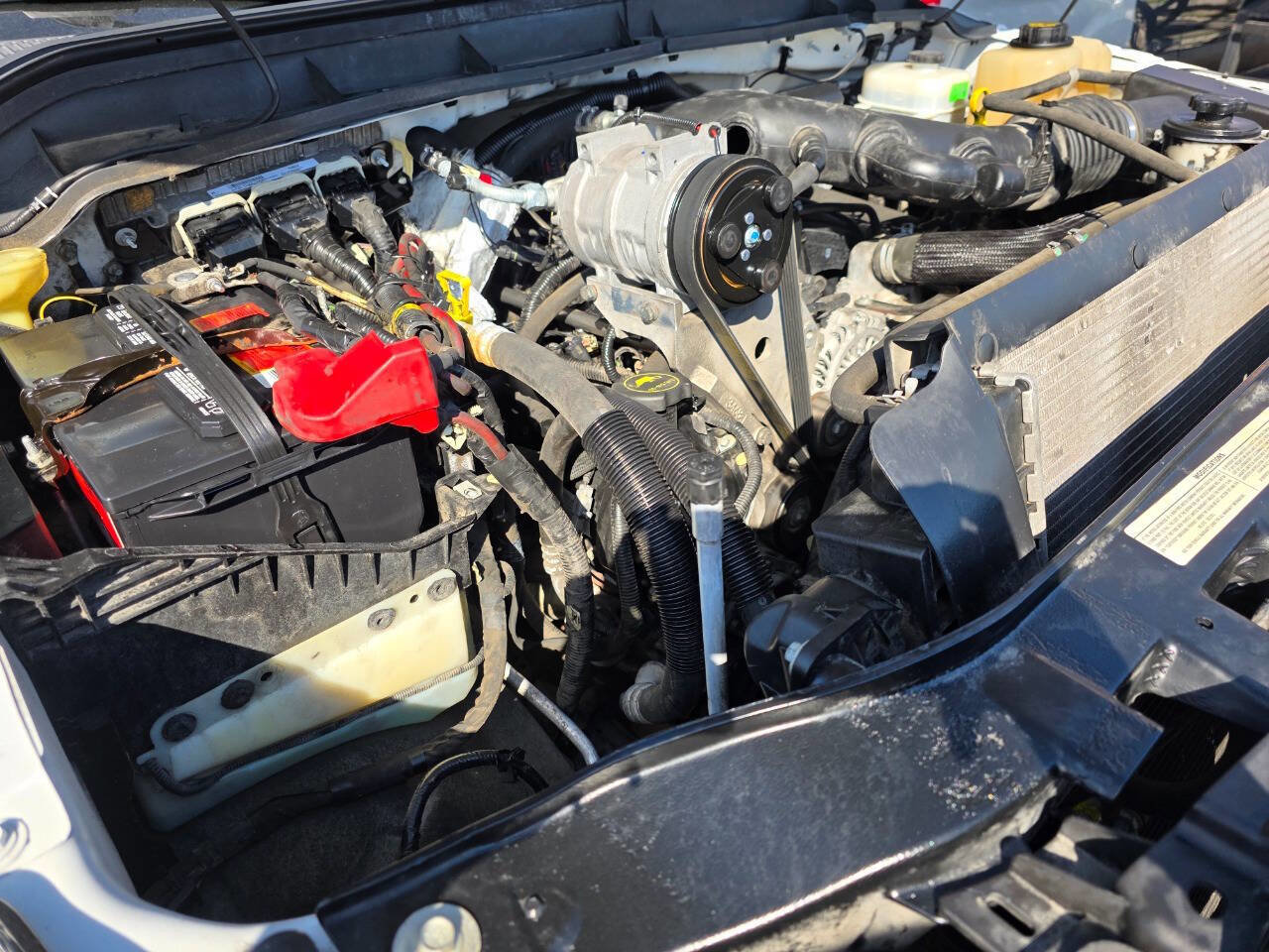 Used 2016 Ford F550 2WD Regular Cab Super Duty image 21