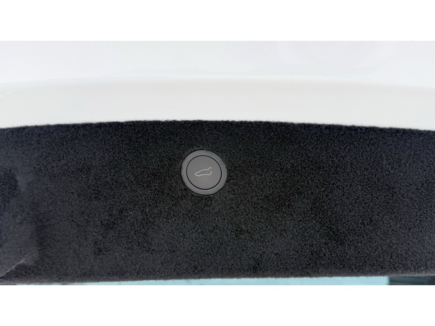 Used 2024 Tesla Model X Plaid image 17