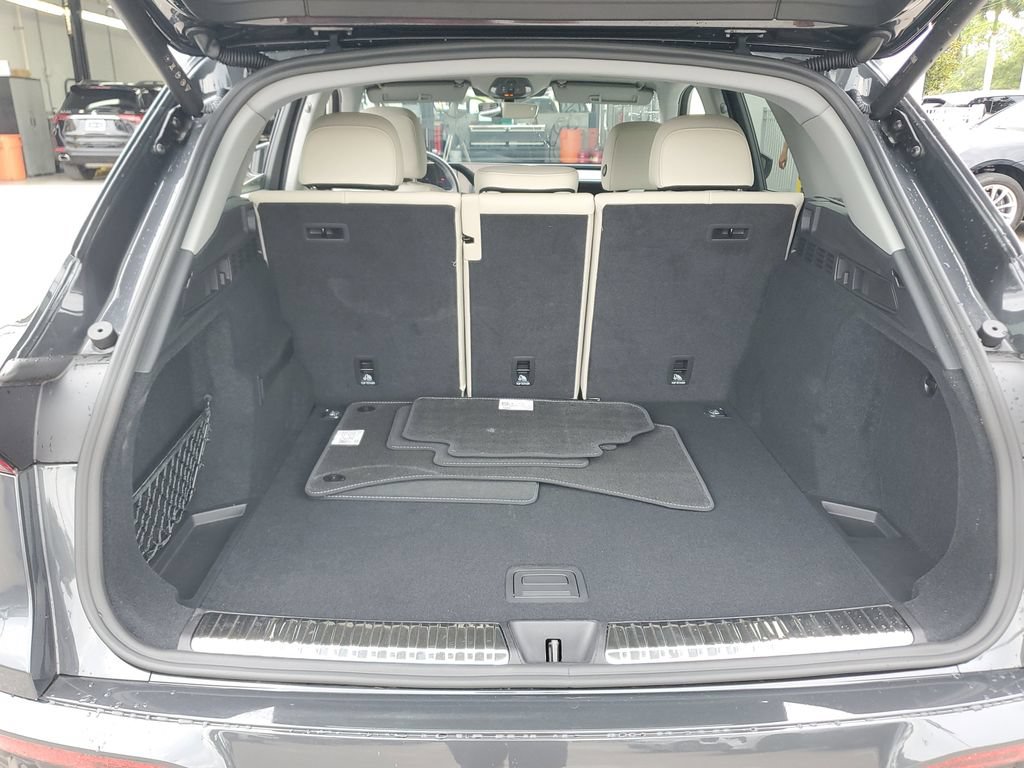 Certified 2025 Audi Q5 Premium w/ Premium Plus AWD/4WD image 15