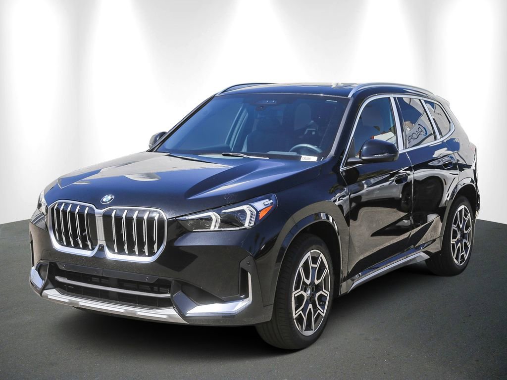 New 2026 BMW X1 xDrive28i w/ Technology Package AWD/4WD image 3