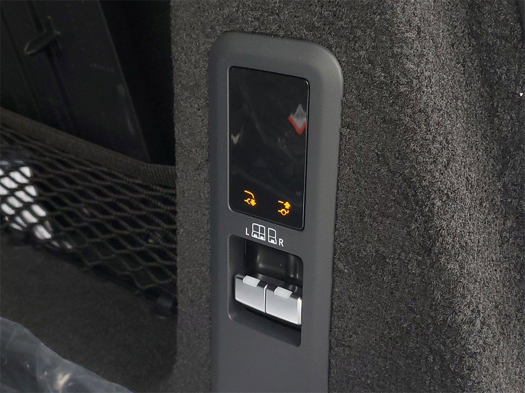 New 2025 Land Rover Range Rover Sport Dynamic SE image 32