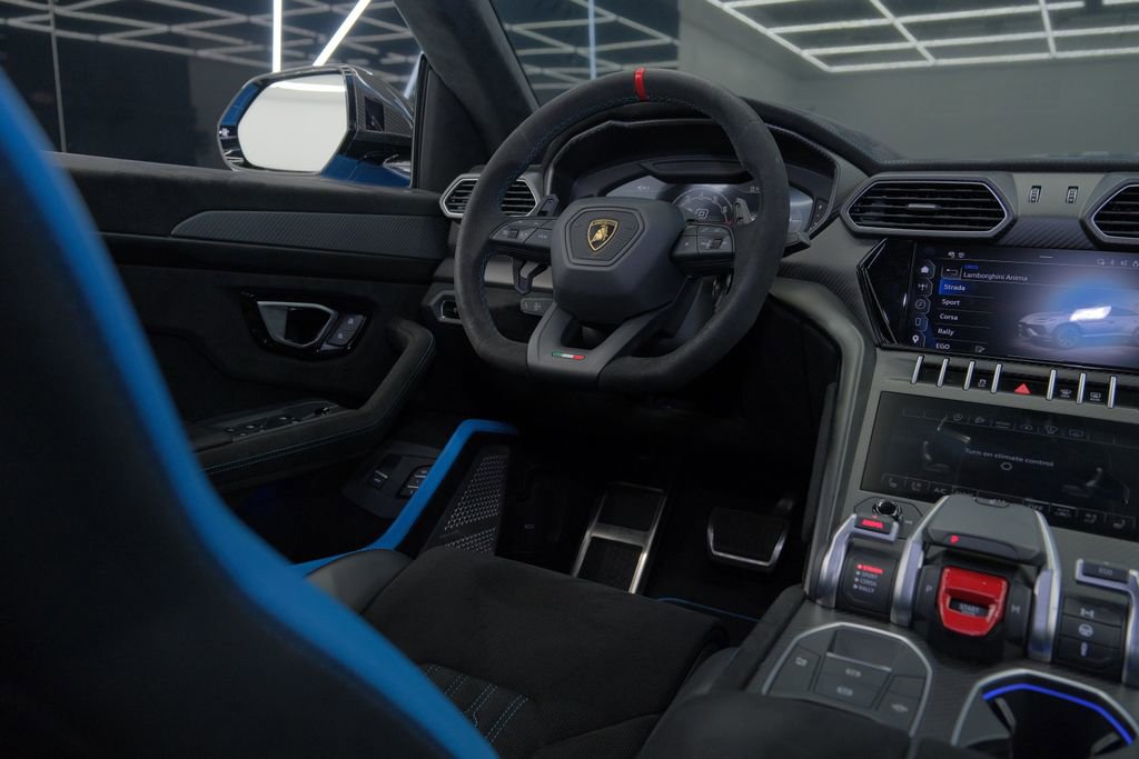 Used 2024 Lamborghini Urus Performante AWD/4WD image 60