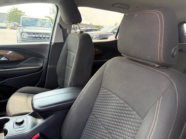 Used 2020 GMC Terrain SLE FWD image 13