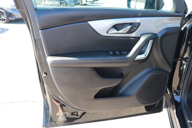 Used 2025 Chevrolet Blazer LT FWD image 9
