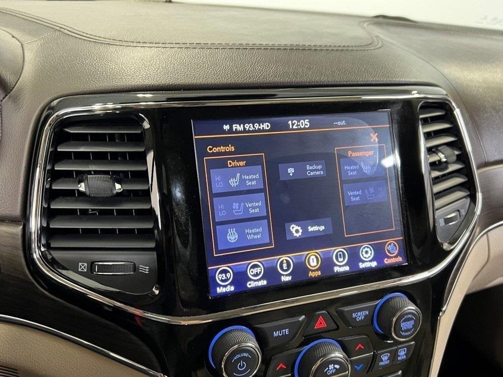 Used 2020 Jeep Grand Cherokee Summit w/ Platinum Series Group image 36