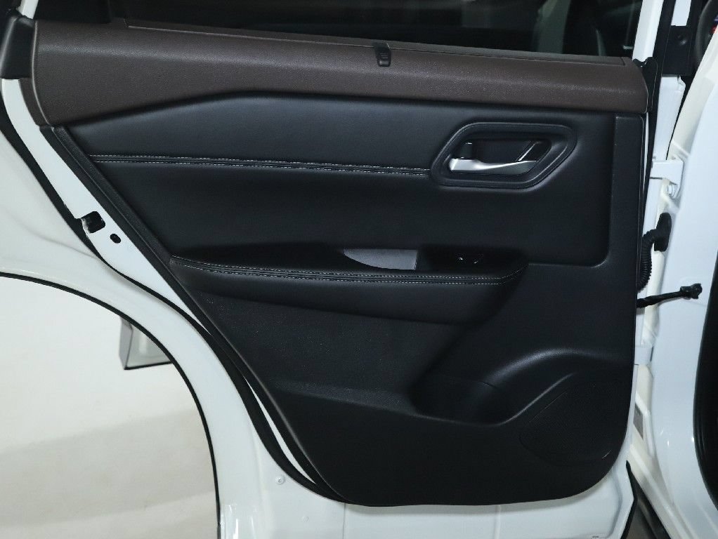 Certified 2023 Nissan Rogue SV w/ SV Premium B Package AWD/4WD image 13