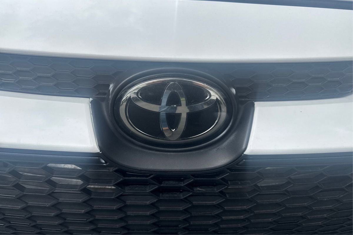 Used 2020 Toyota Corolla LE FWD image 22
