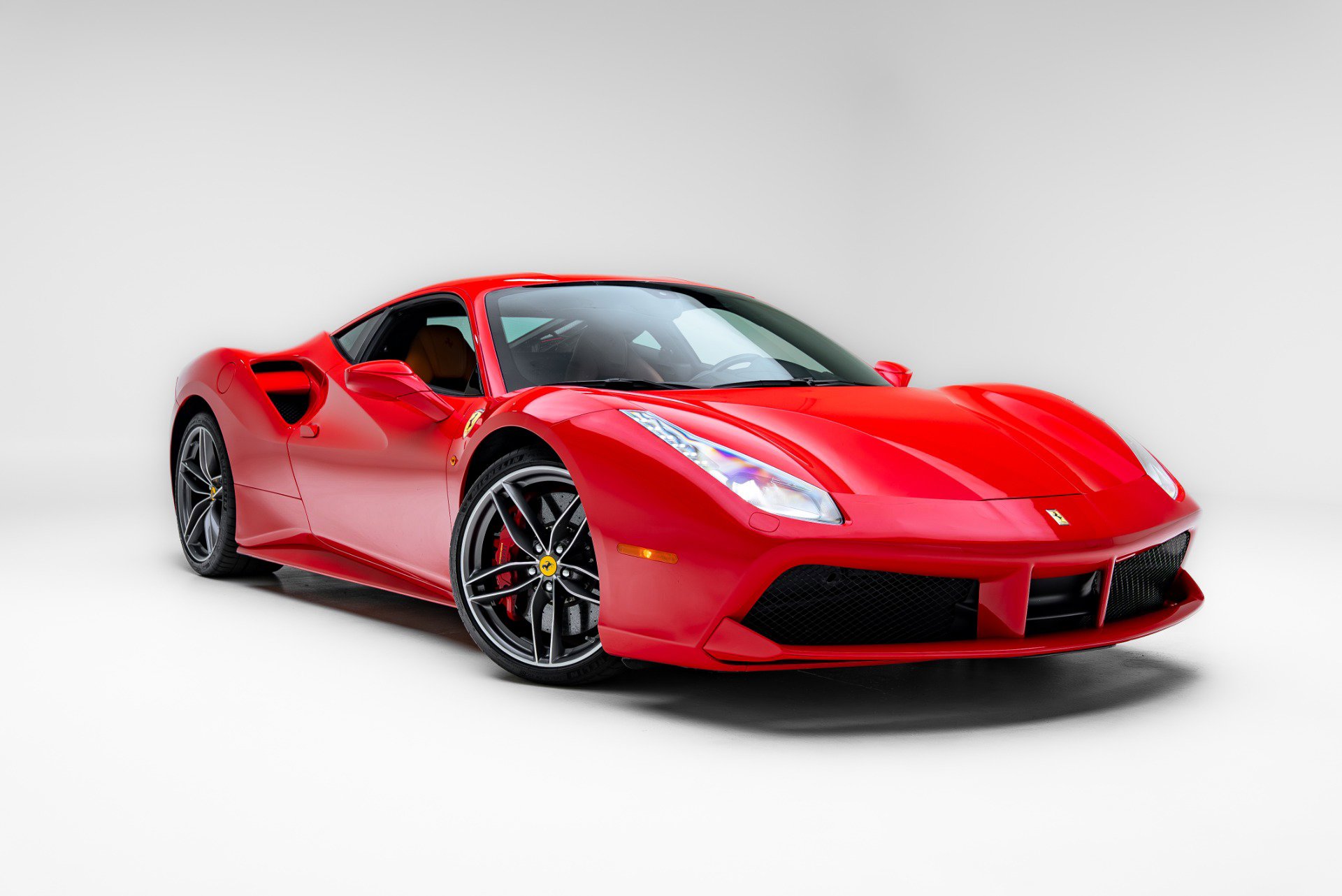 Used 2018 Ferrari 488 GTB image 24