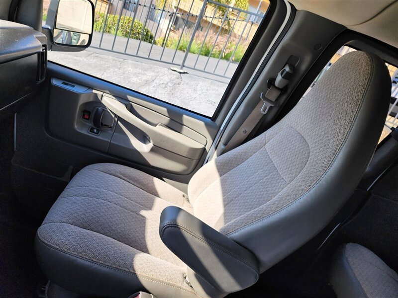 Used 2014 Chevrolet Express 1500 LS image 36
