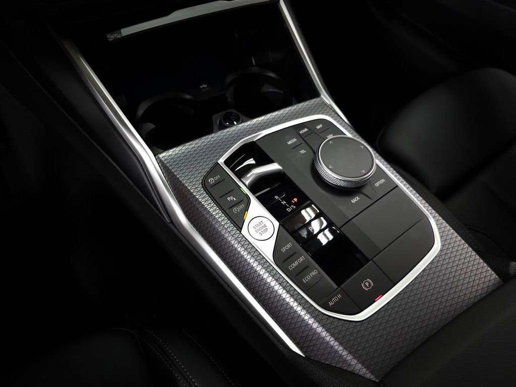 Used 2025 BMW 330i xDrive Sedan w/ Convenience Package image 30