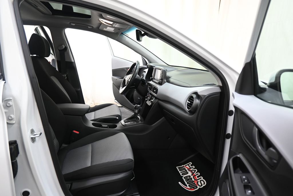 Used 2020 Hyundai Kona SEL Plus AWD/4WD image 13