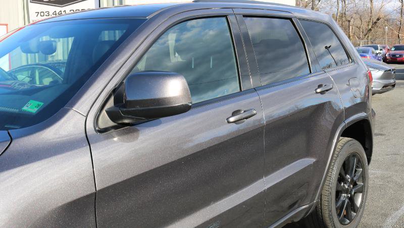 Used 2018 Jeep Grand Cherokee Altitude image 5