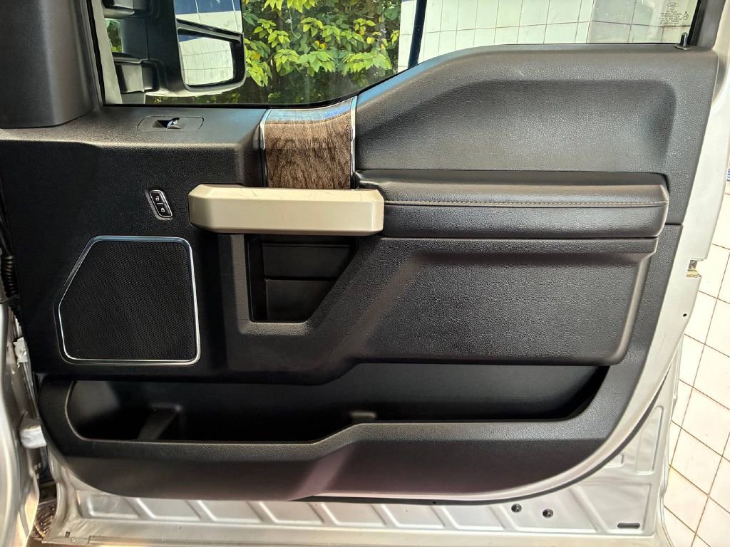 Used 2017 Ford F250 Lariat w/ Tow Technology Bundle image 17