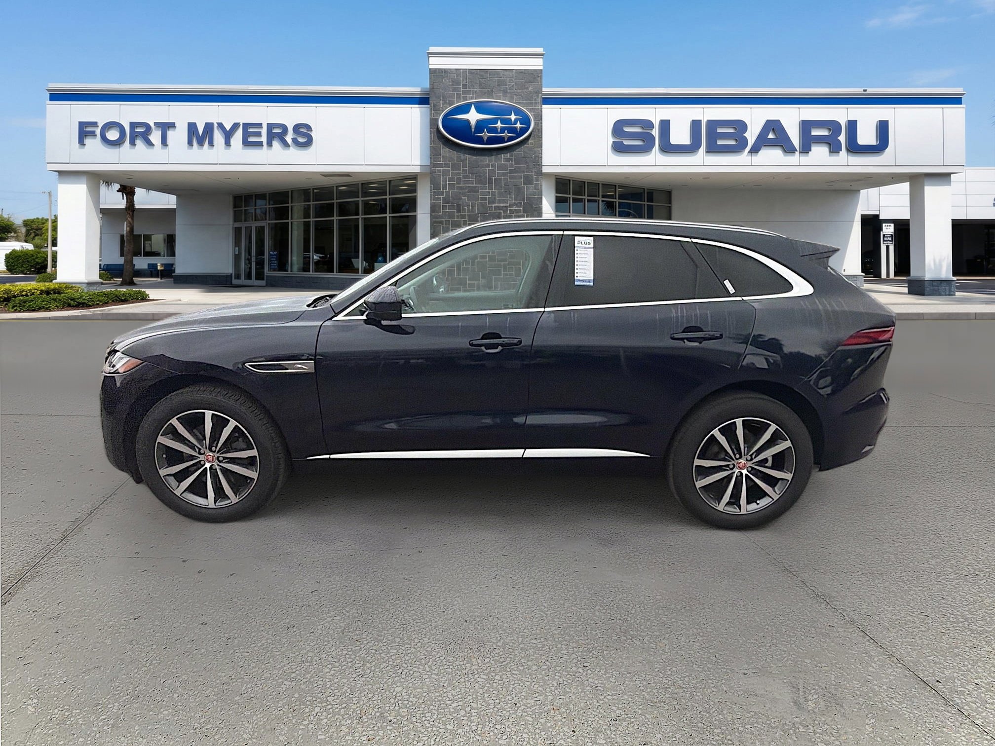 Used 2022 Jaguar F-PACE S image 6