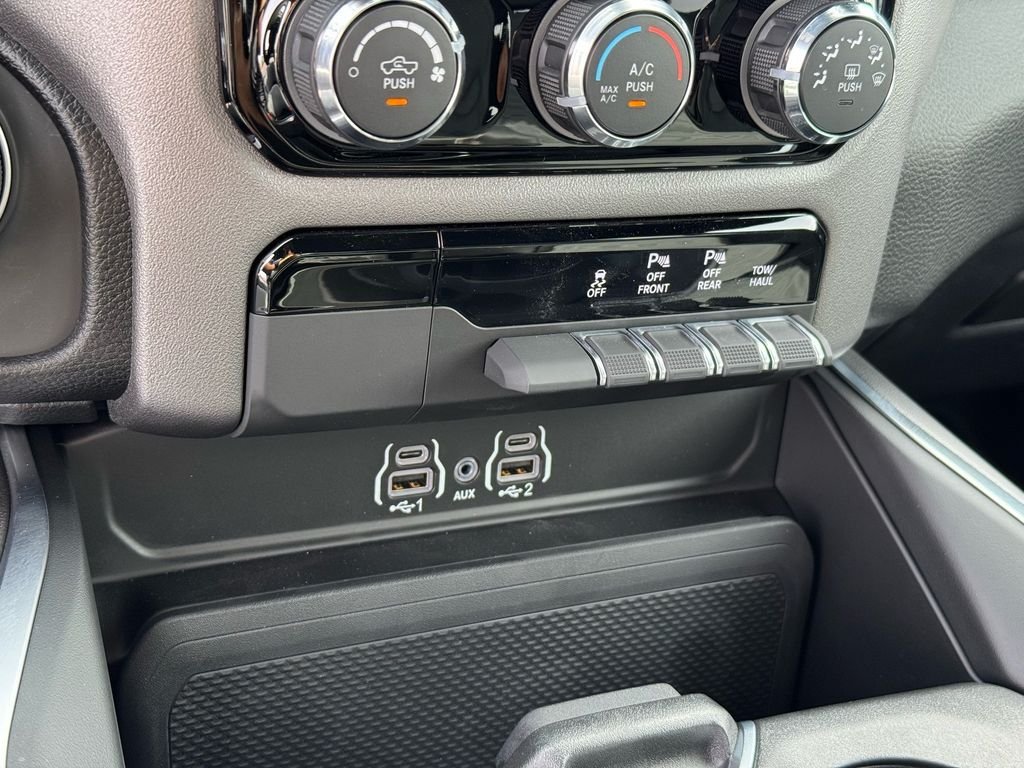 Used 2026 RAM 1500 Big Horn AWD/4WD image 29