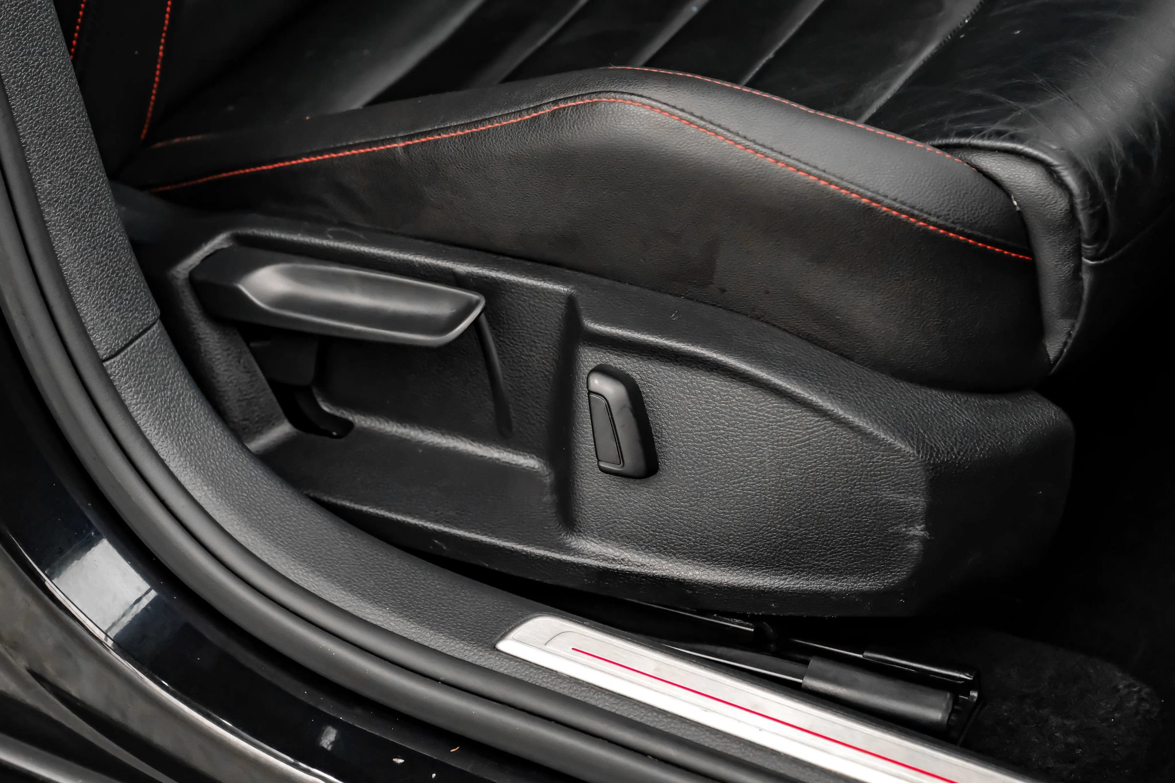 Used 2016 Volkswagen GTI SE FWD image 44
