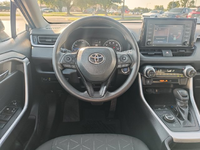 Used 2021 Toyota RAV4 XLE w/ Convenience Package AWD/4WD image 16