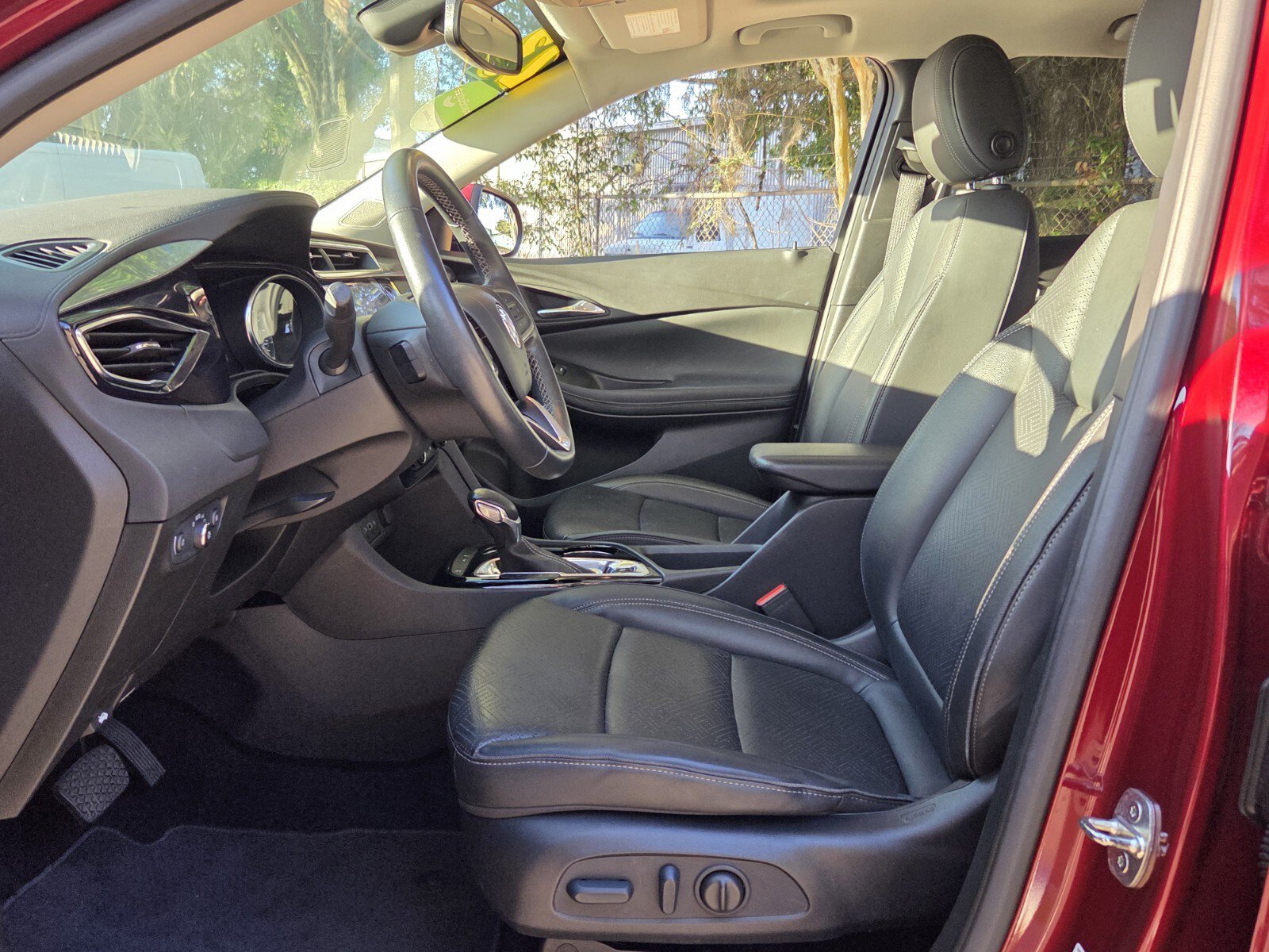 Used 2023 Buick Encore GX Essence w/ Experience Buick Package FWD image 11