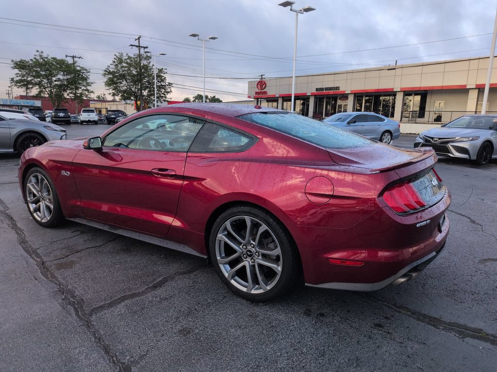Used 2019 Ford Mustang GT Premium RWD image 3