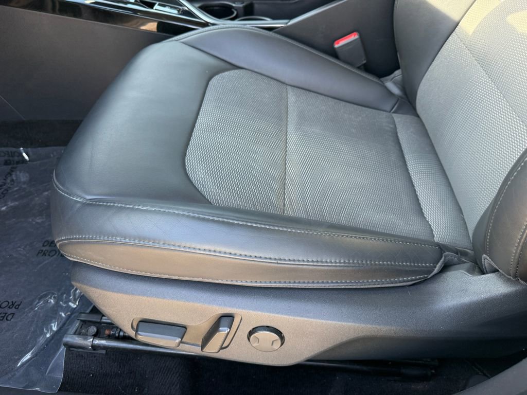 Used 2024 Kia Niro Wind FWD image 28