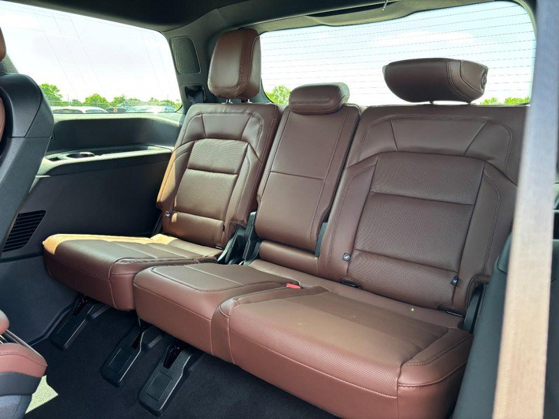 New 2026 Lincoln Navigator Reserve AWD/4WD image 10