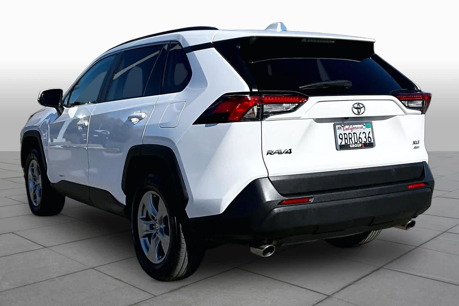 Certified 2022 Toyota RAV4 XLE AWD/4WD image 11