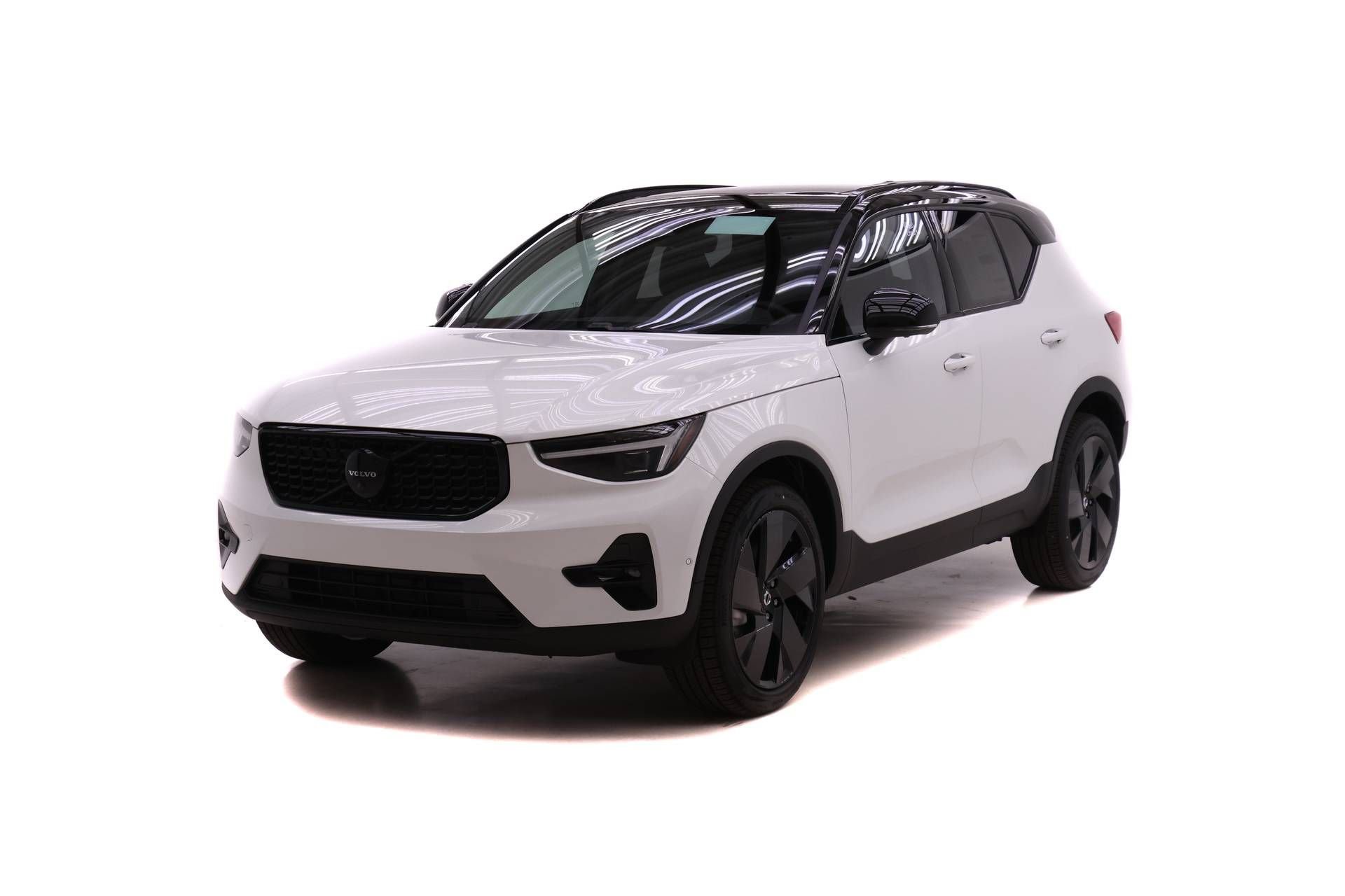 New 2026 Volvo XC40 B5 Ultra w/ Climate Package AWD/4WD image 1