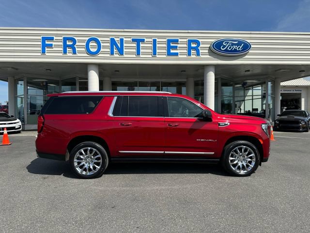 Used 2022 GMC Yukon XL Denali AWD/4WD image 1