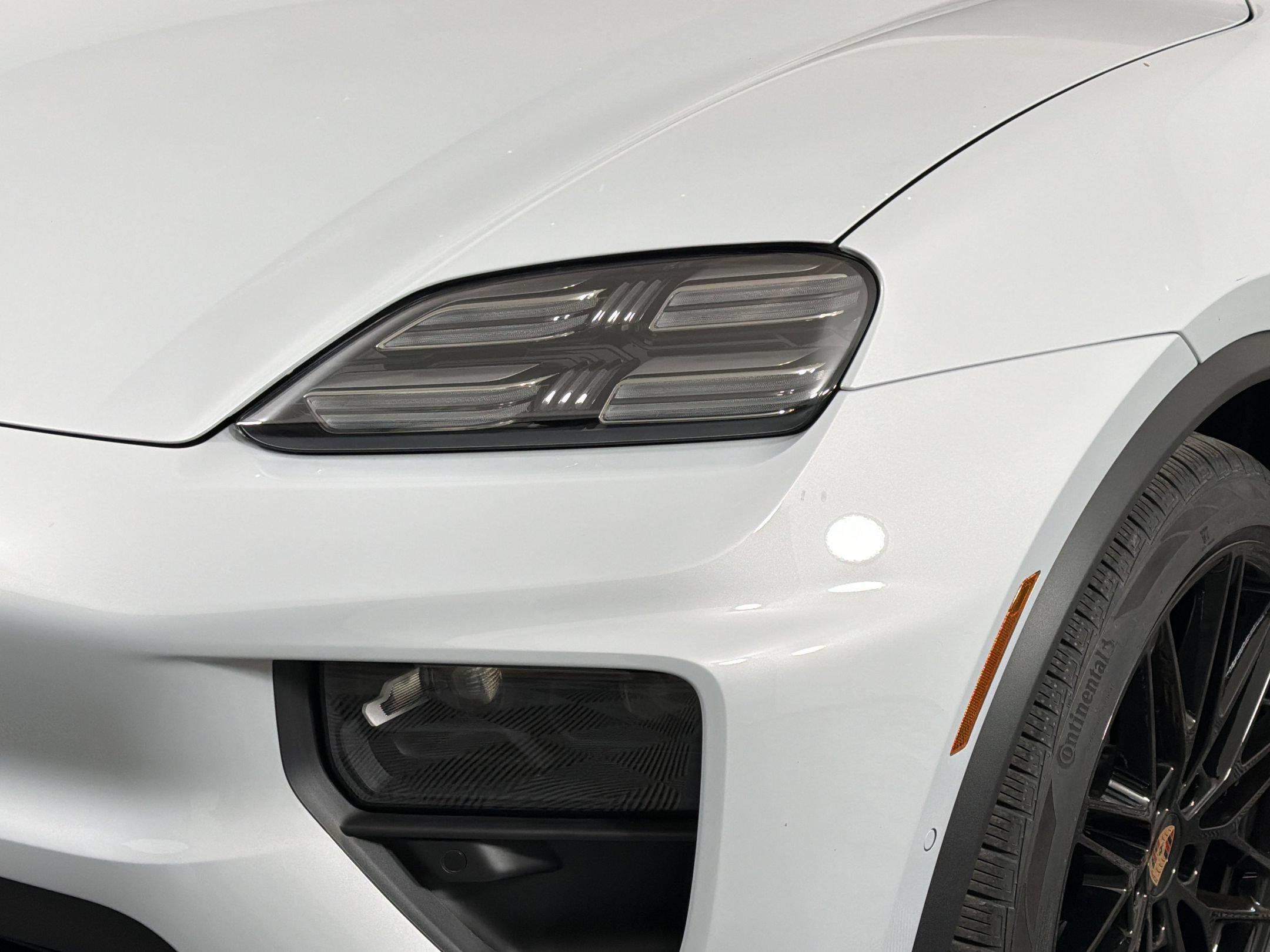 Used 2026 Porsche Macan Electric RWD image 13
