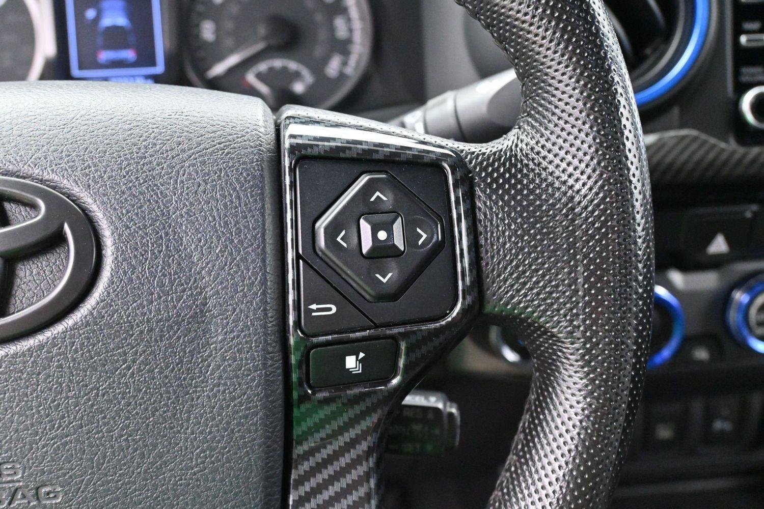 Used 2020 Toyota Tacoma TRD Off-Road w/ Technology Package AWD/4WD image 18