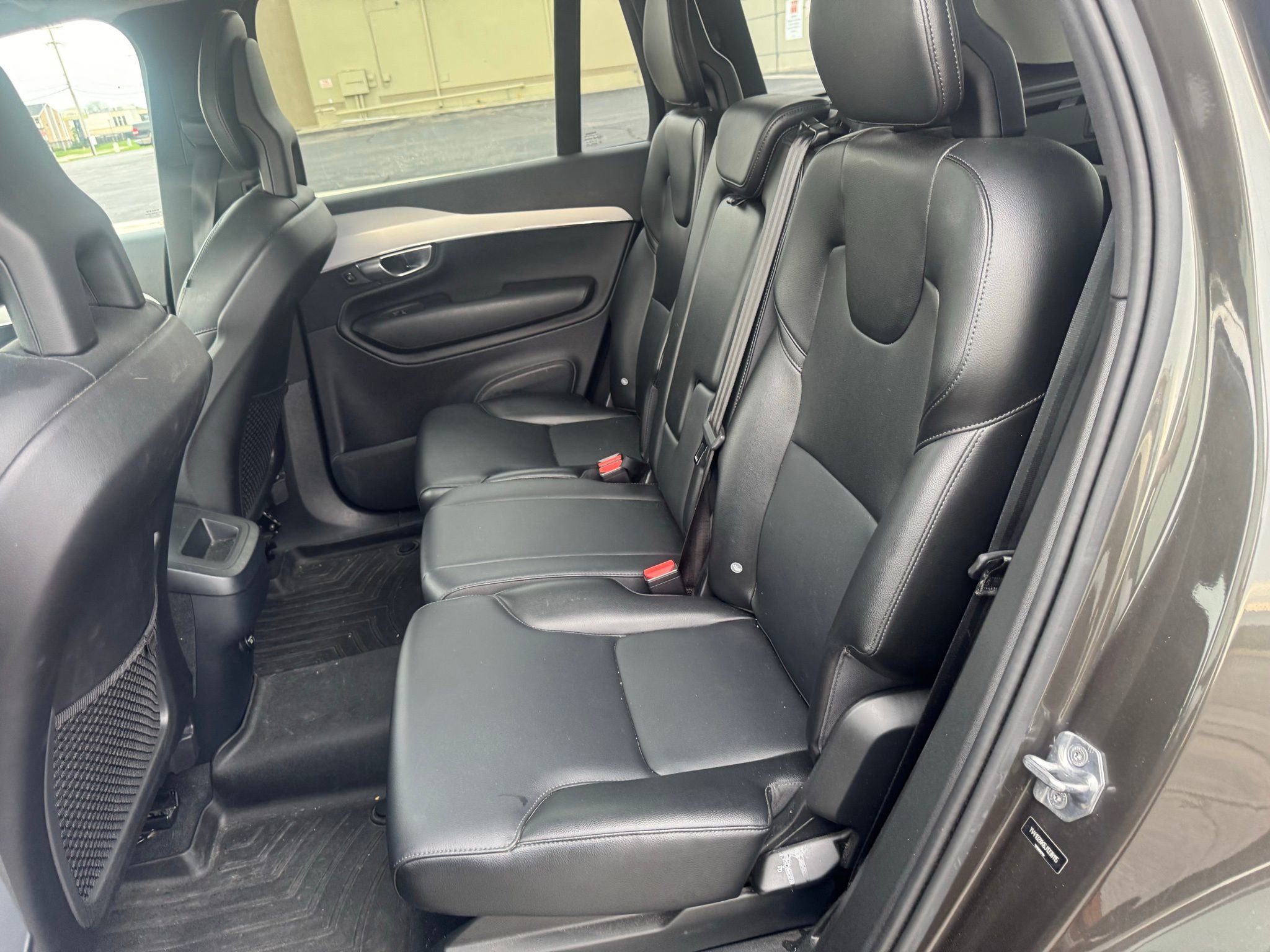 Used 2018 Volvo XC90 T5 Momentum w/ Convenience Package image 6